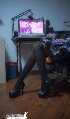 宝石之国第一季免费播放