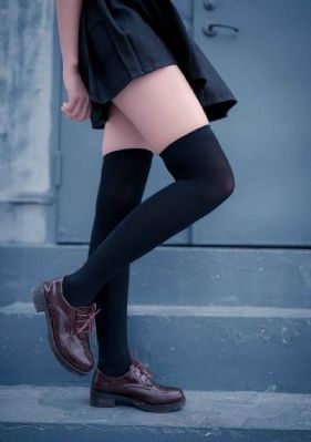 危险关系教授和女大学生