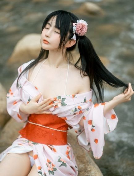 男生把美女狂出水视频