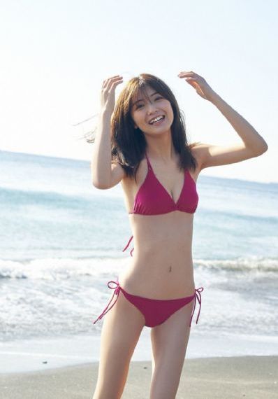 富婆找两个黑人3p在线视频